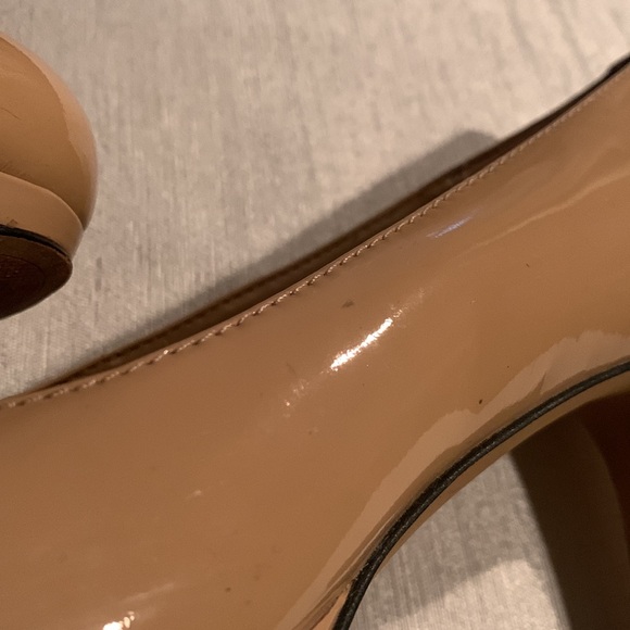 Clarks Nude Tan Color Pumps Gorgeous Slip On Style Size 11 Gently Used - Picture 5 of 15